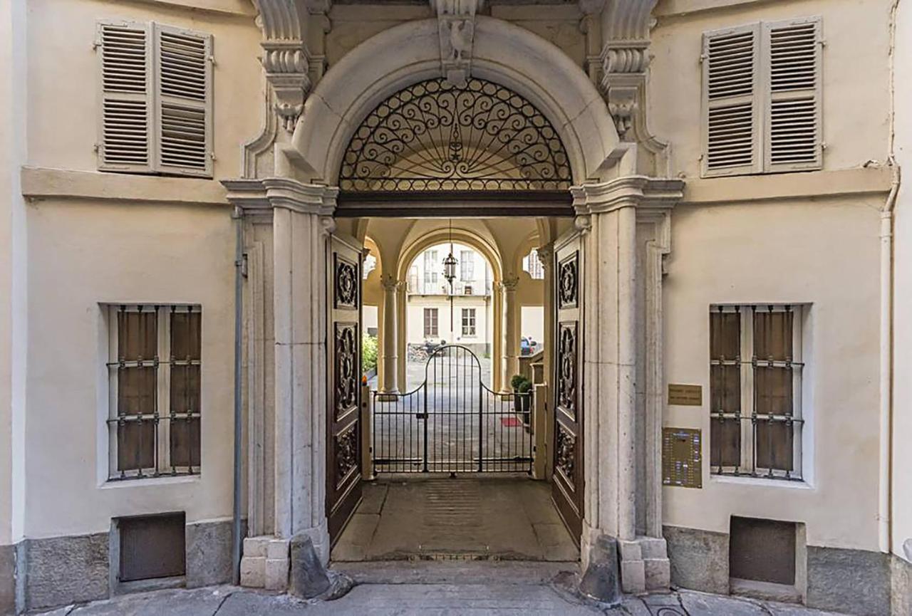 Tourinturin Appartamento In Torino Centro Экстерьер фото